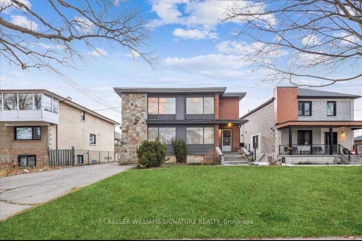 Toronto W04, ON M9N 2L6,214 Queenslea AVE #2nd floor Room3