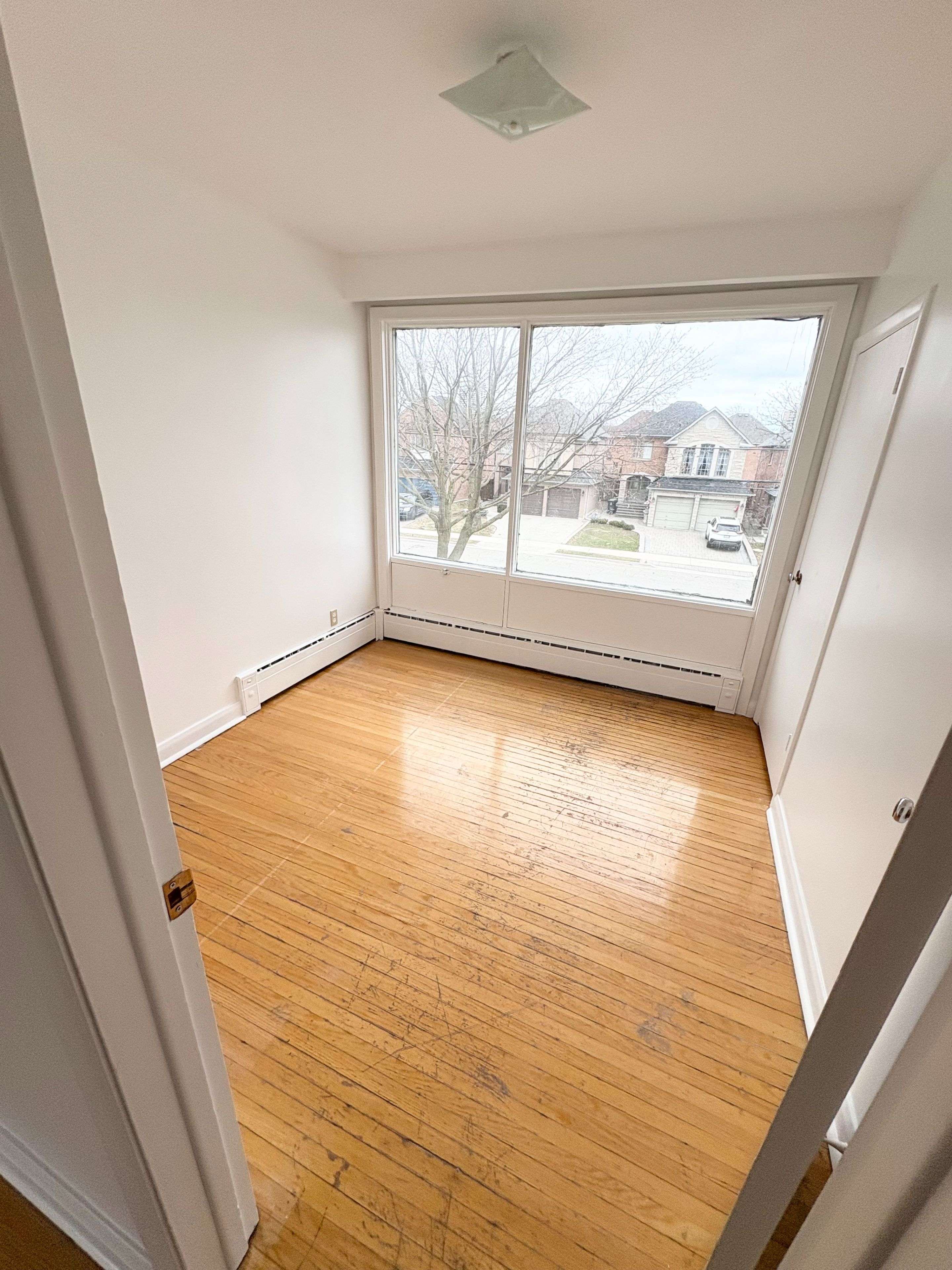 Toronto W04, ON M9N 2L6,214 Queenslea AVE #2nd floor Room3