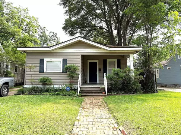 935 Elmwood Street, Shreveport, LA 71104