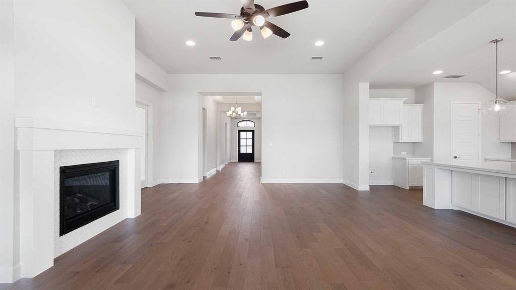 Fort Worth, TX 76179,7337 Saker Street