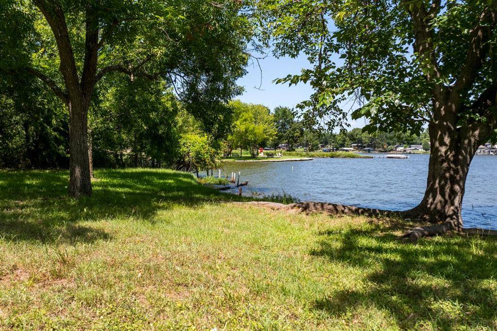 Mabank, TX 75156,113 Shoreline Drive