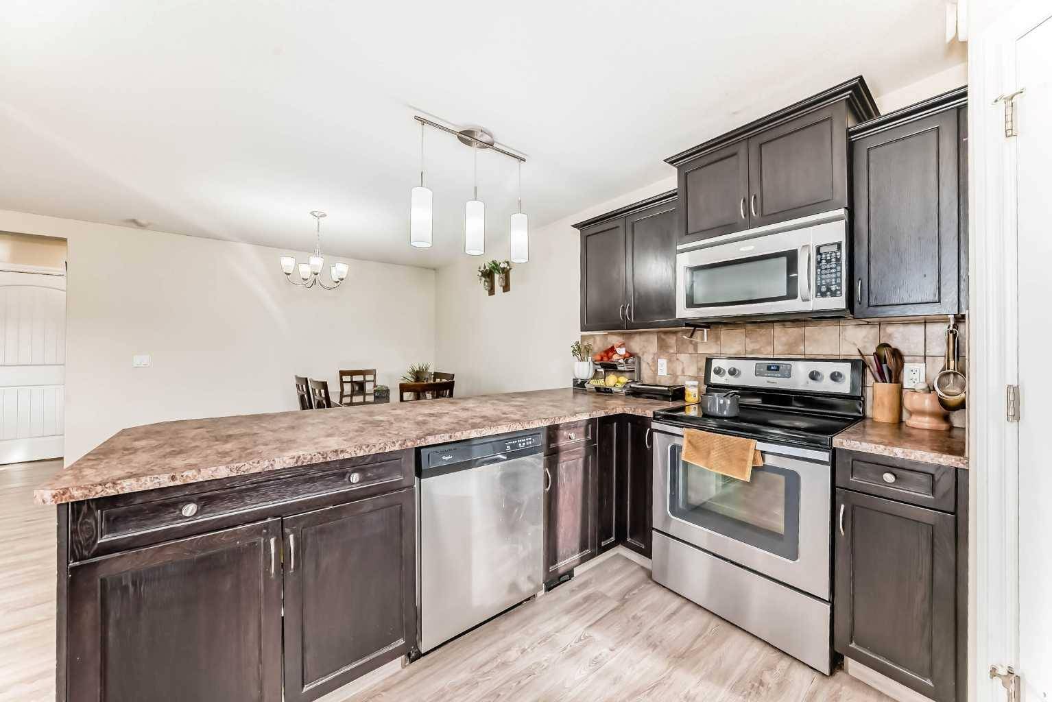 Innisfail, AB T4G0B9,5252 48 Street Close