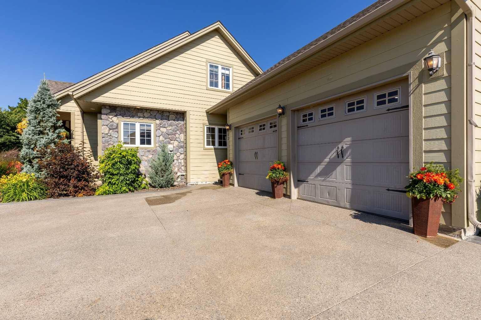 Nobleford, AB T0L1S0,602 Centennial AVE