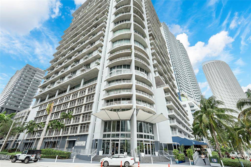 690 SW 1st Ct #2021, Miami, FL 33130