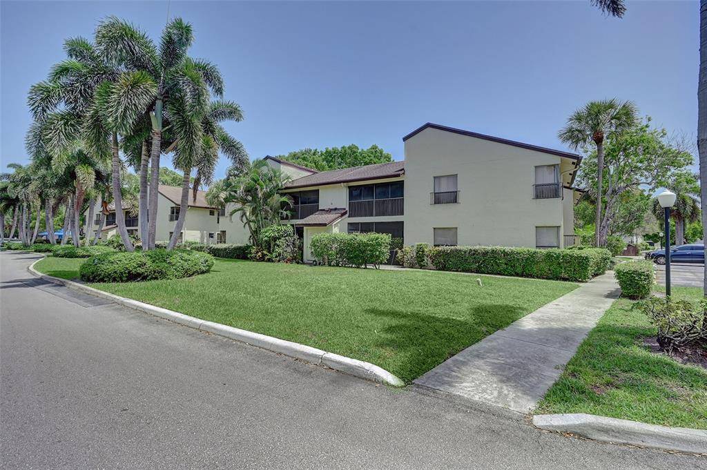 3331 Cocoplum Cir #3308, Pompano Beach, FL 33063