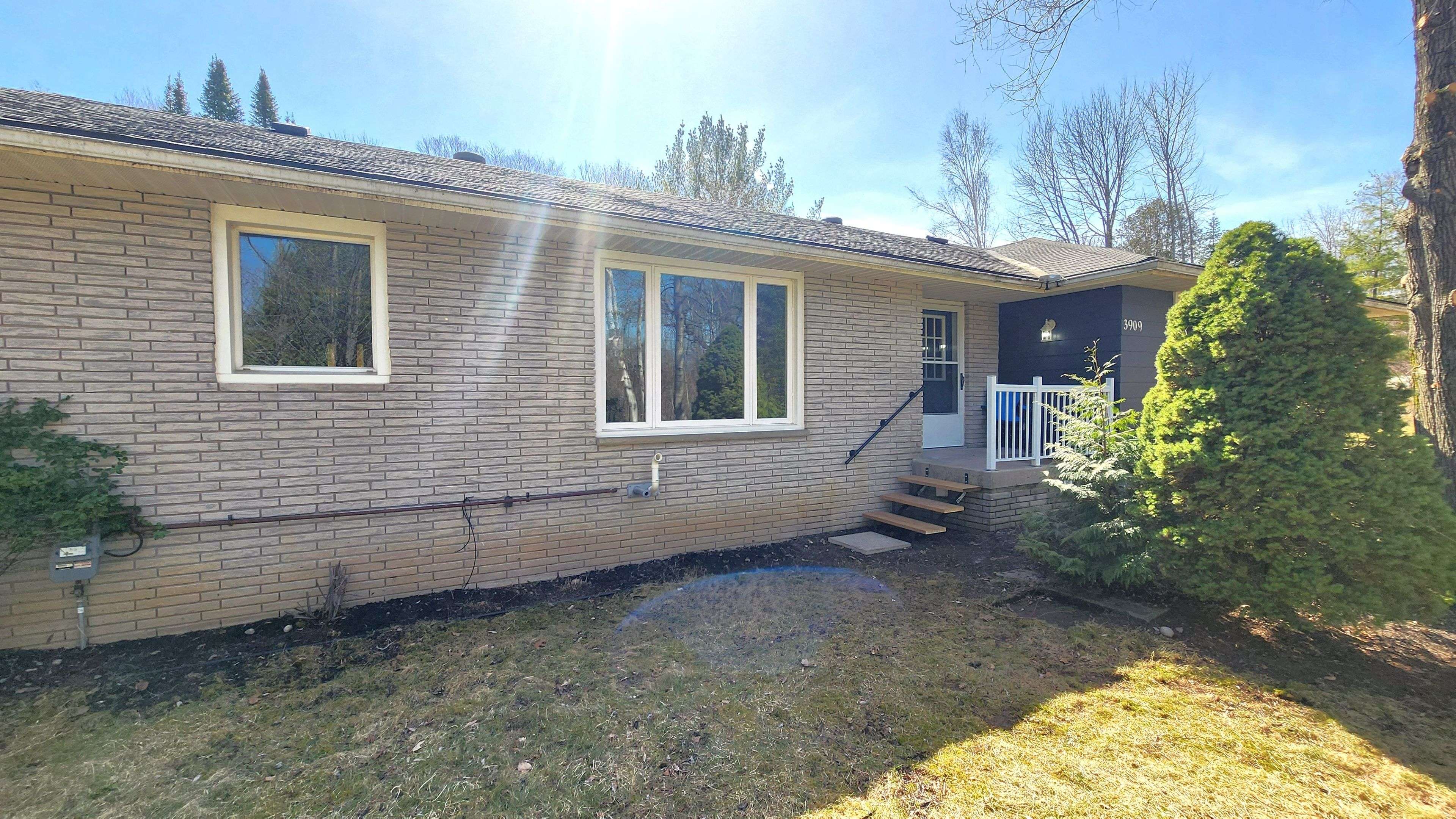 Innisfil, ON L9S 2T4,3909 Guest RD