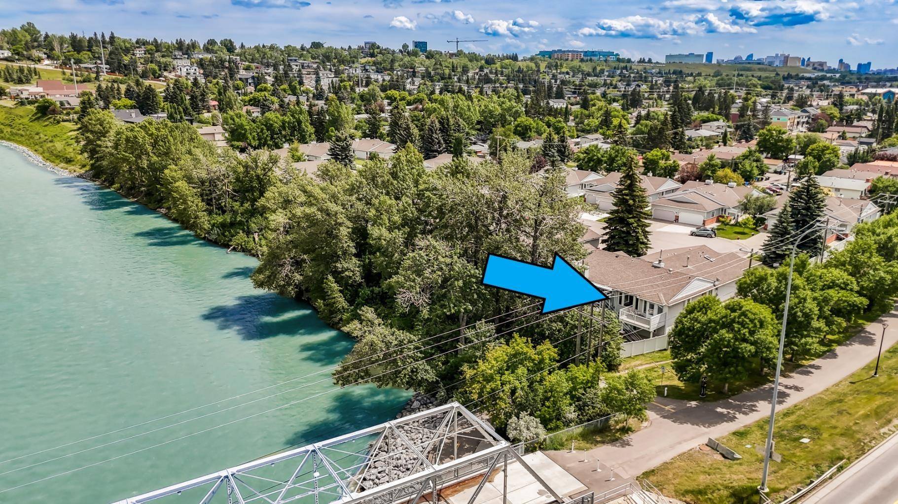 36 Bow LNDG Northwest, Calgary, AB T3B 5J8