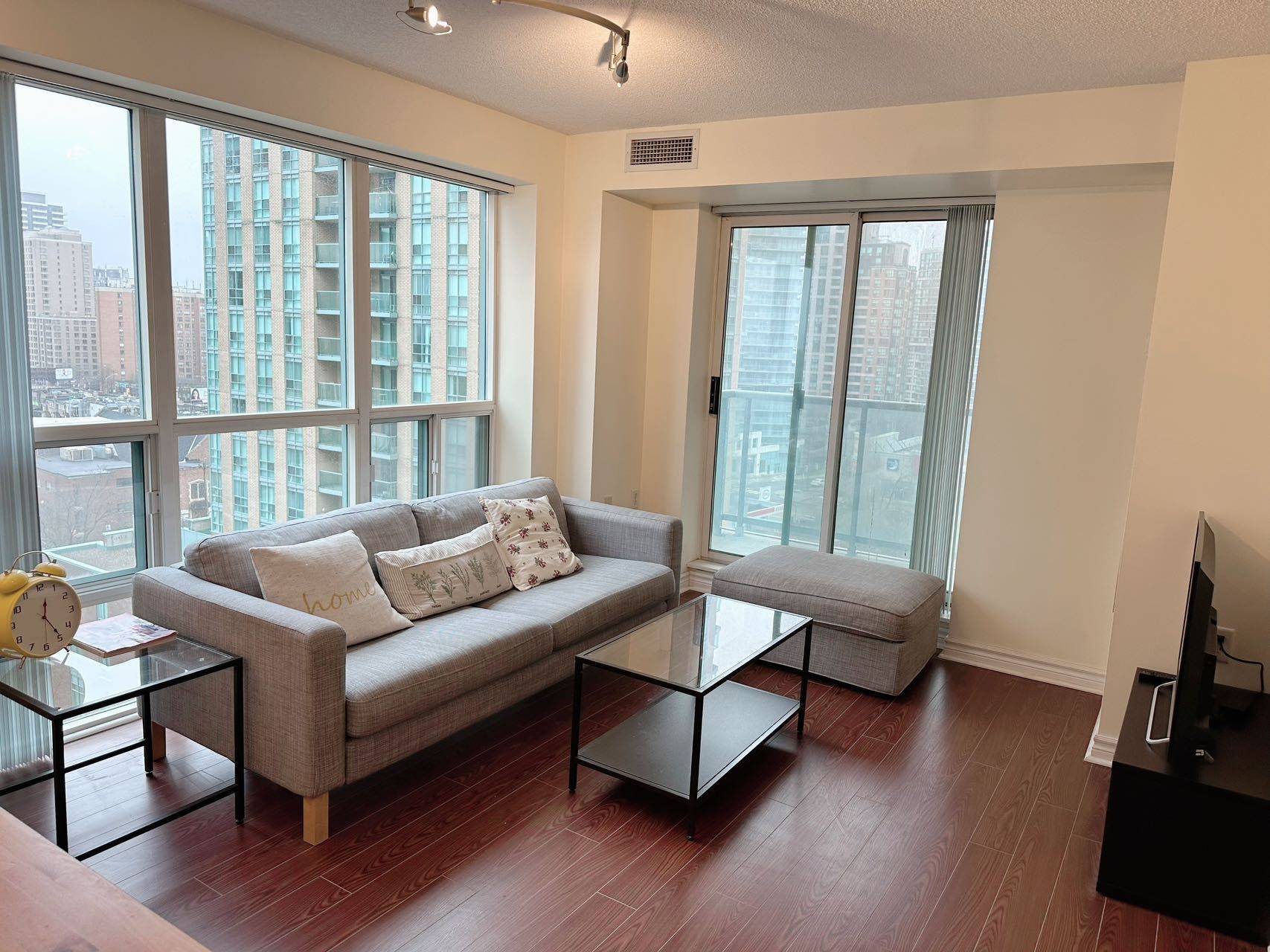 26 Olive AVE #1003, Toronto C14, ON M2N 7G7