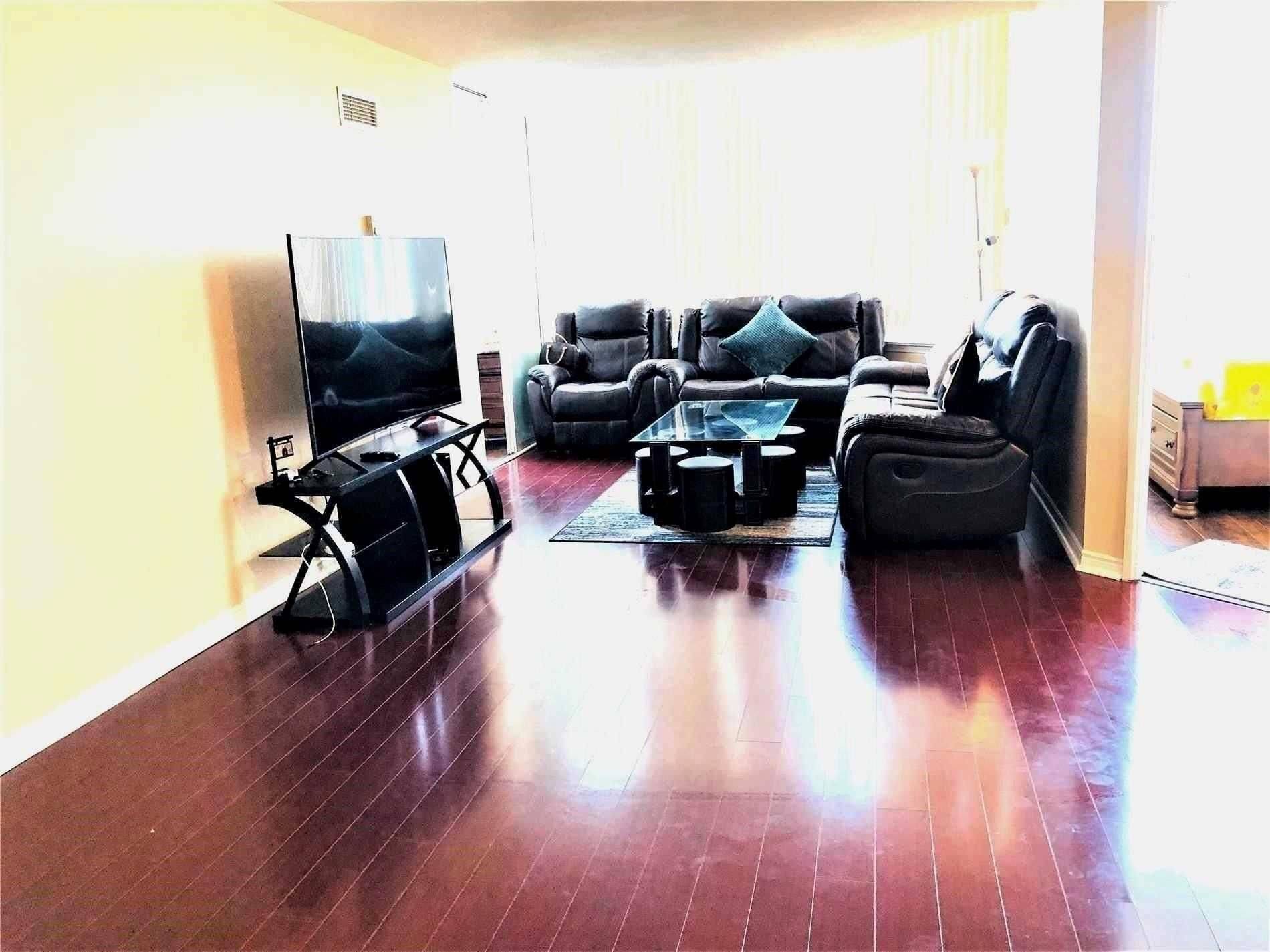 Toronto E04, ON M1K 5J3,1 Greystone Walk DR #PH86