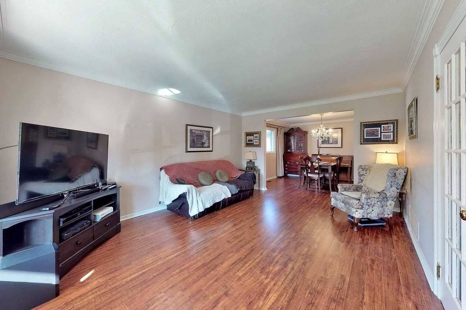 Toronto E07, ON M1S 1E4,76 Havendale RD #Main