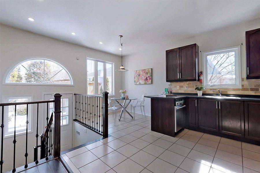 Markham, ON L6C 2S4,19 Cliveden PI PL