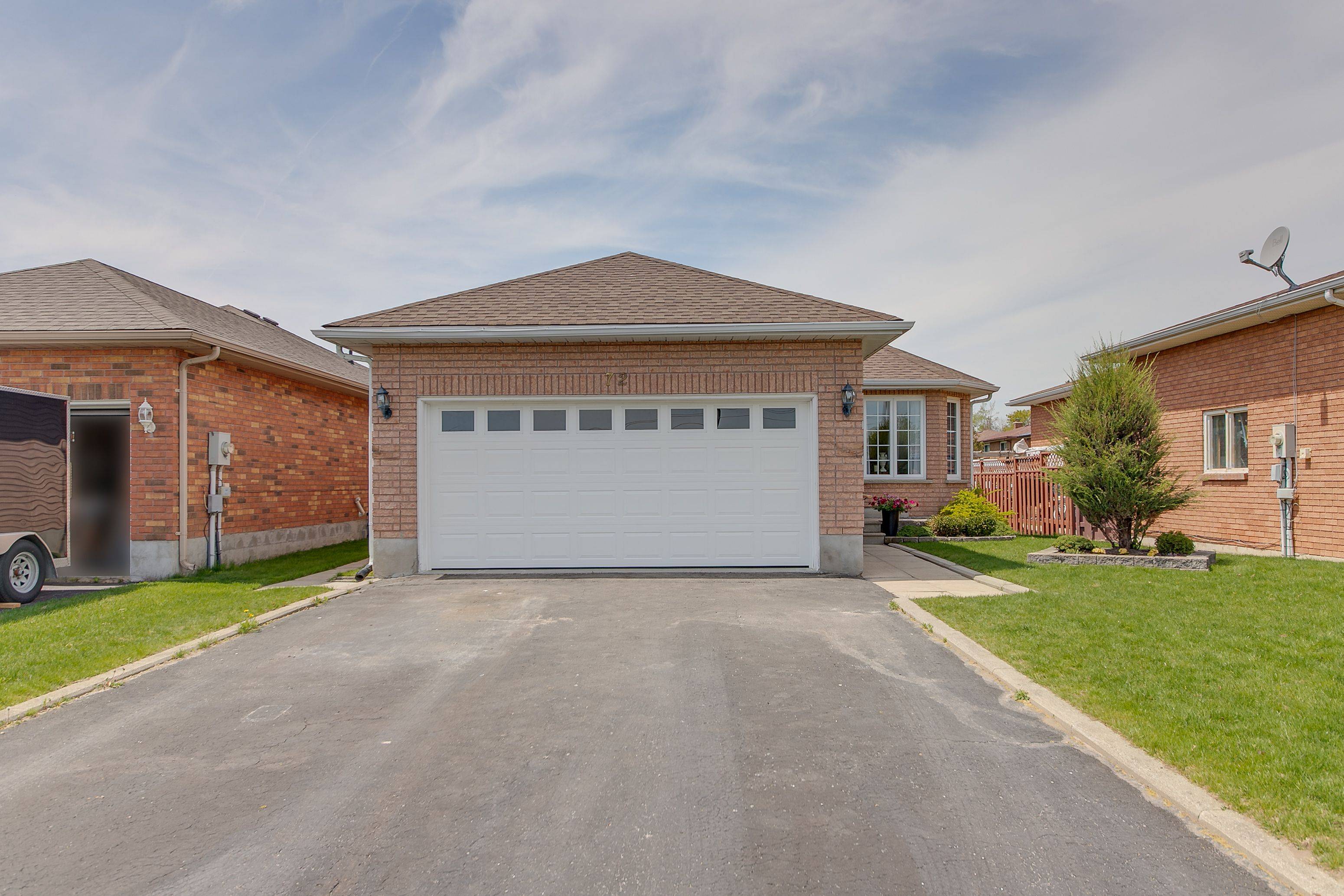 72 Buchanan ST, Barrie, ON L4M 6B7