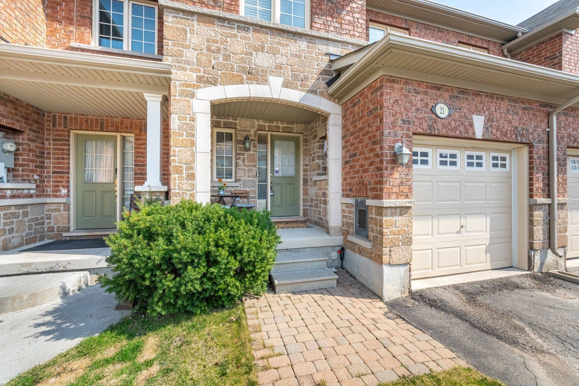 Brampton, ON L6R 0W4,21 Cedarbrook RD
