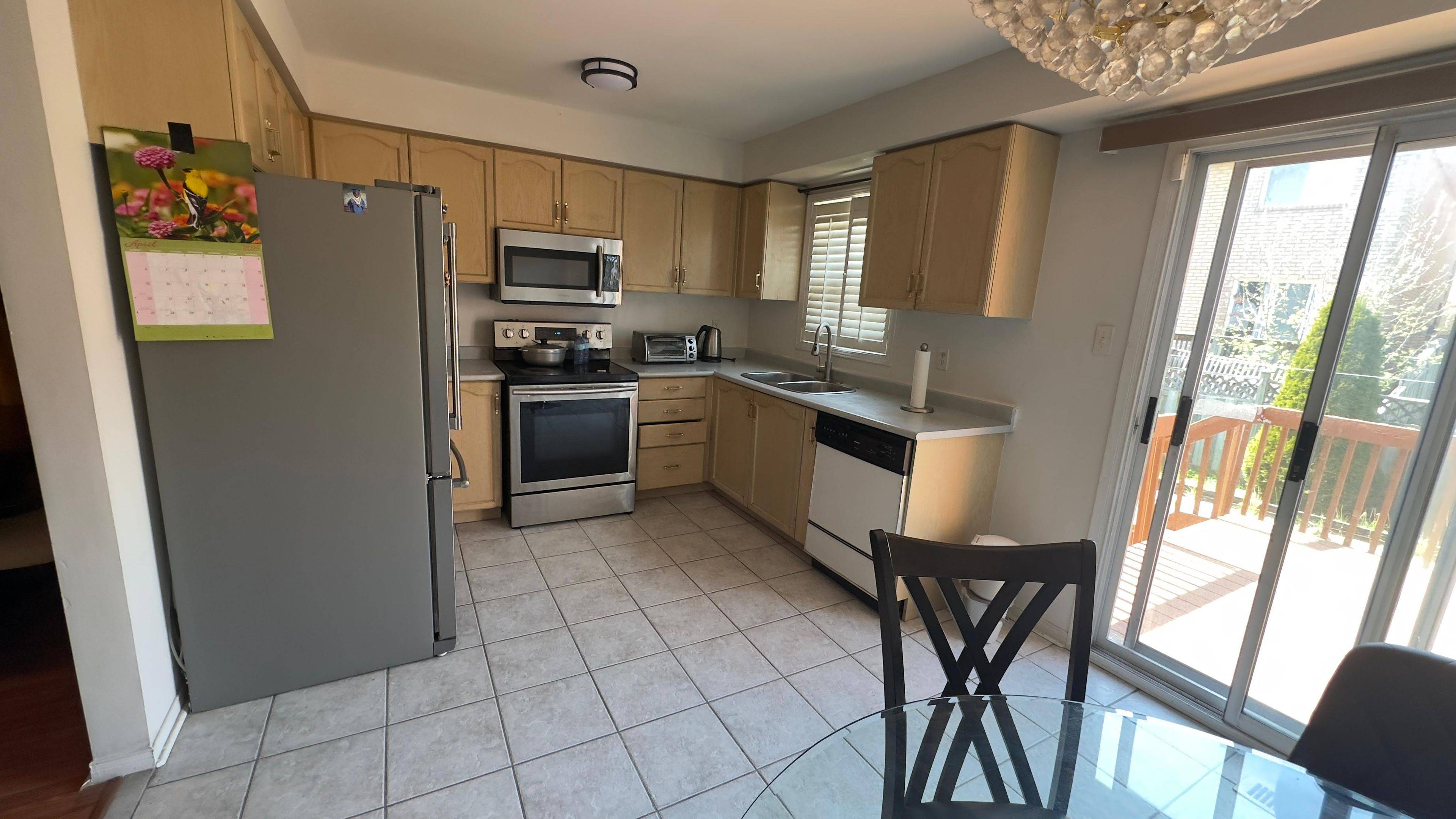 Brampton, ON L6Z 4R9,146 Toba CRES