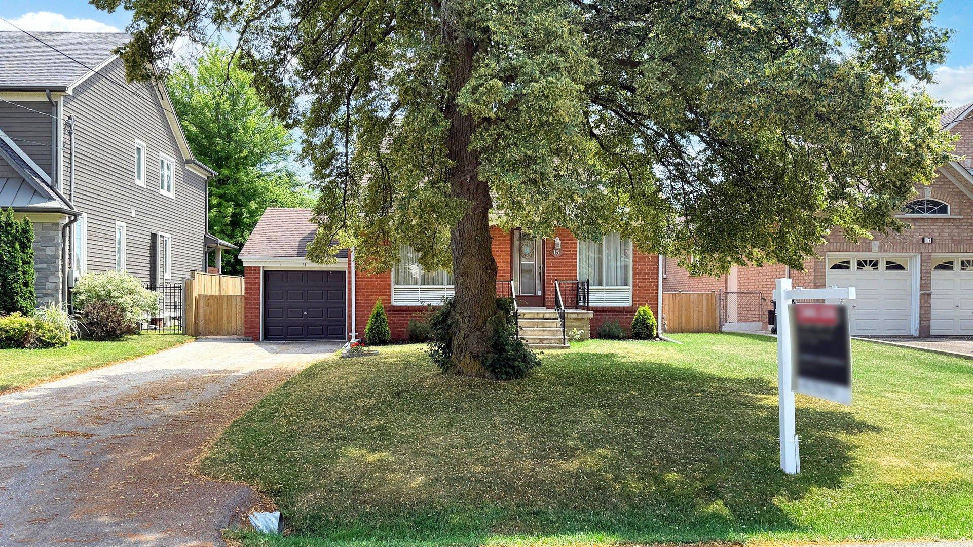 Toronto W07, ON M8Z 2L3,15 Elford BLVD