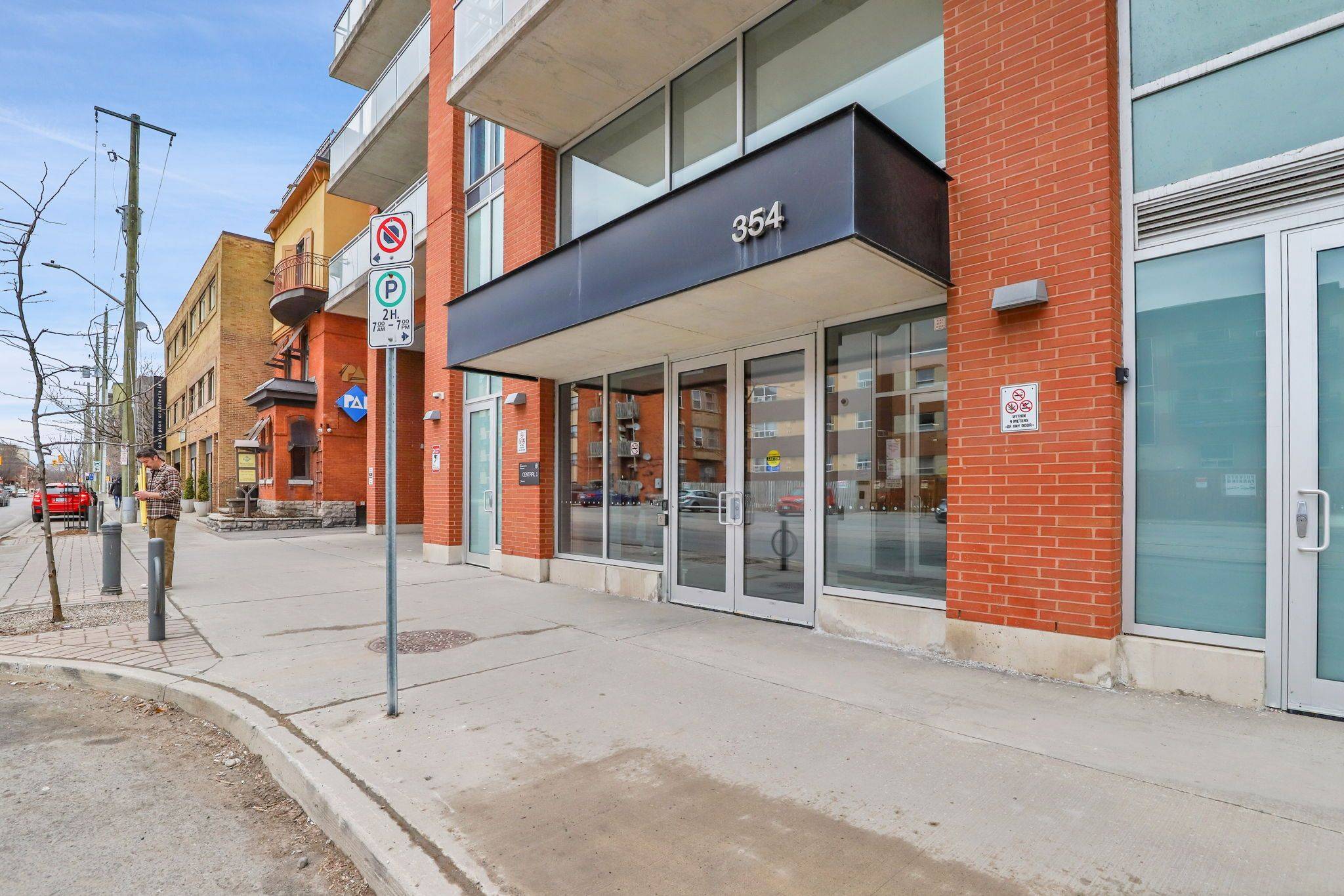 Ottawa Centre, ON K2P 0R4,354 Gladstone AVE N #815