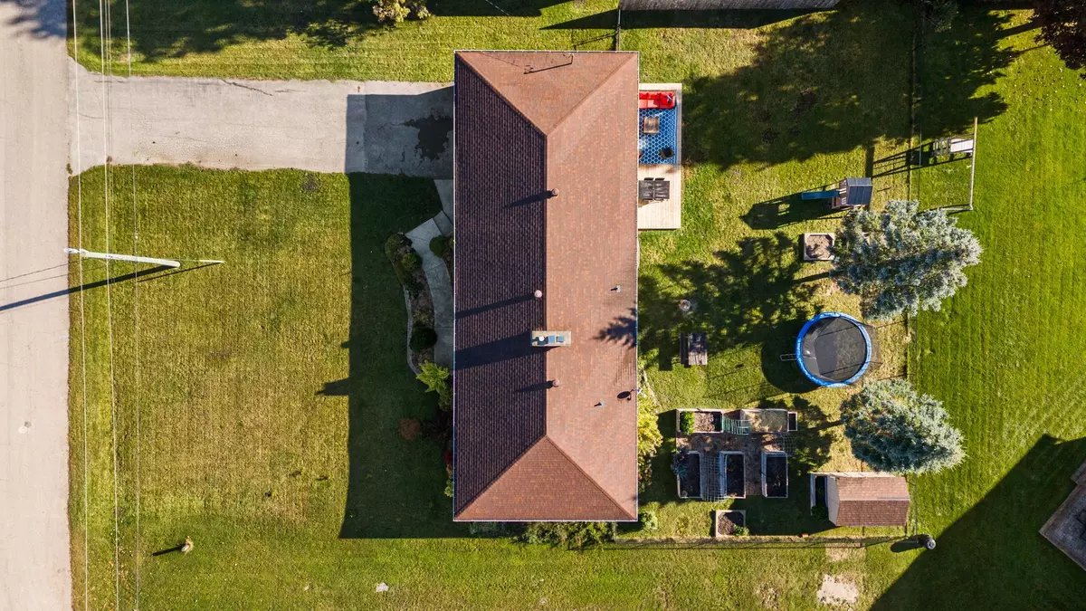 Springwater, ON L0L 1P0,21 John ST