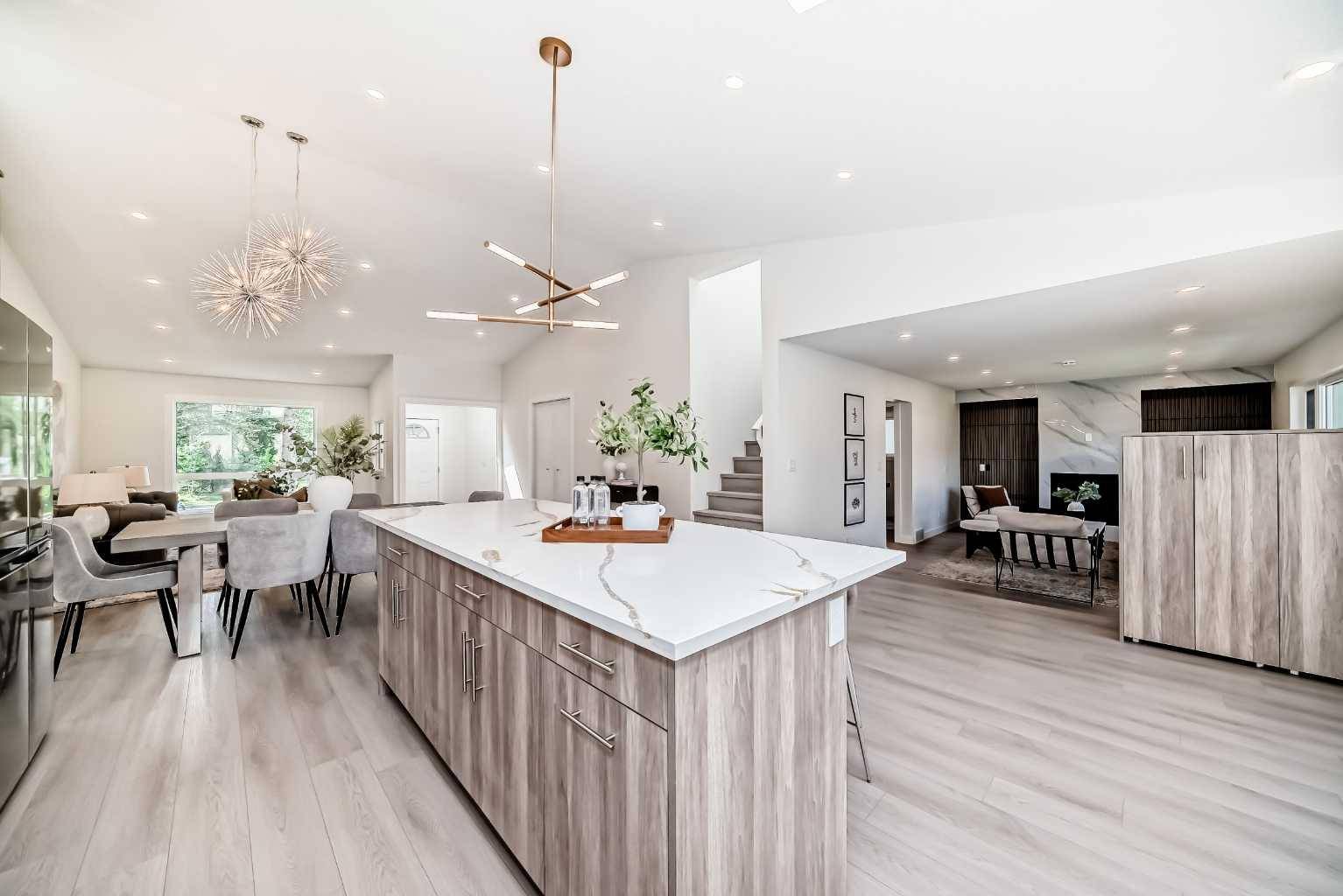 Calgary, AB T2X 3G3,1531 Sunvista WAY SE