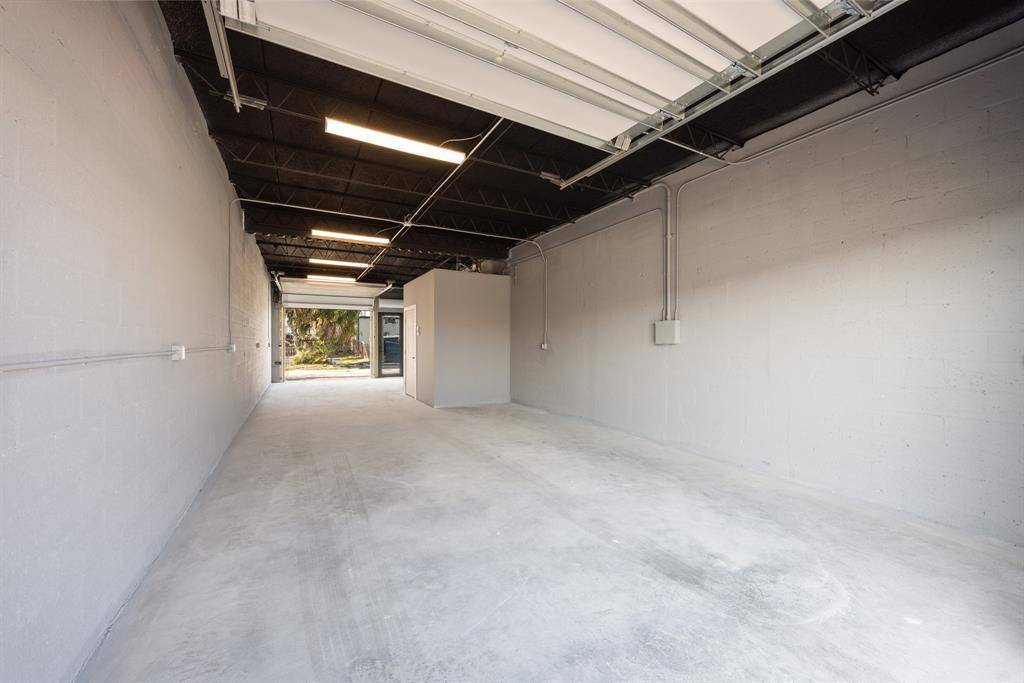 Oakland Park, FL 33334,1041 NE 44th Ct