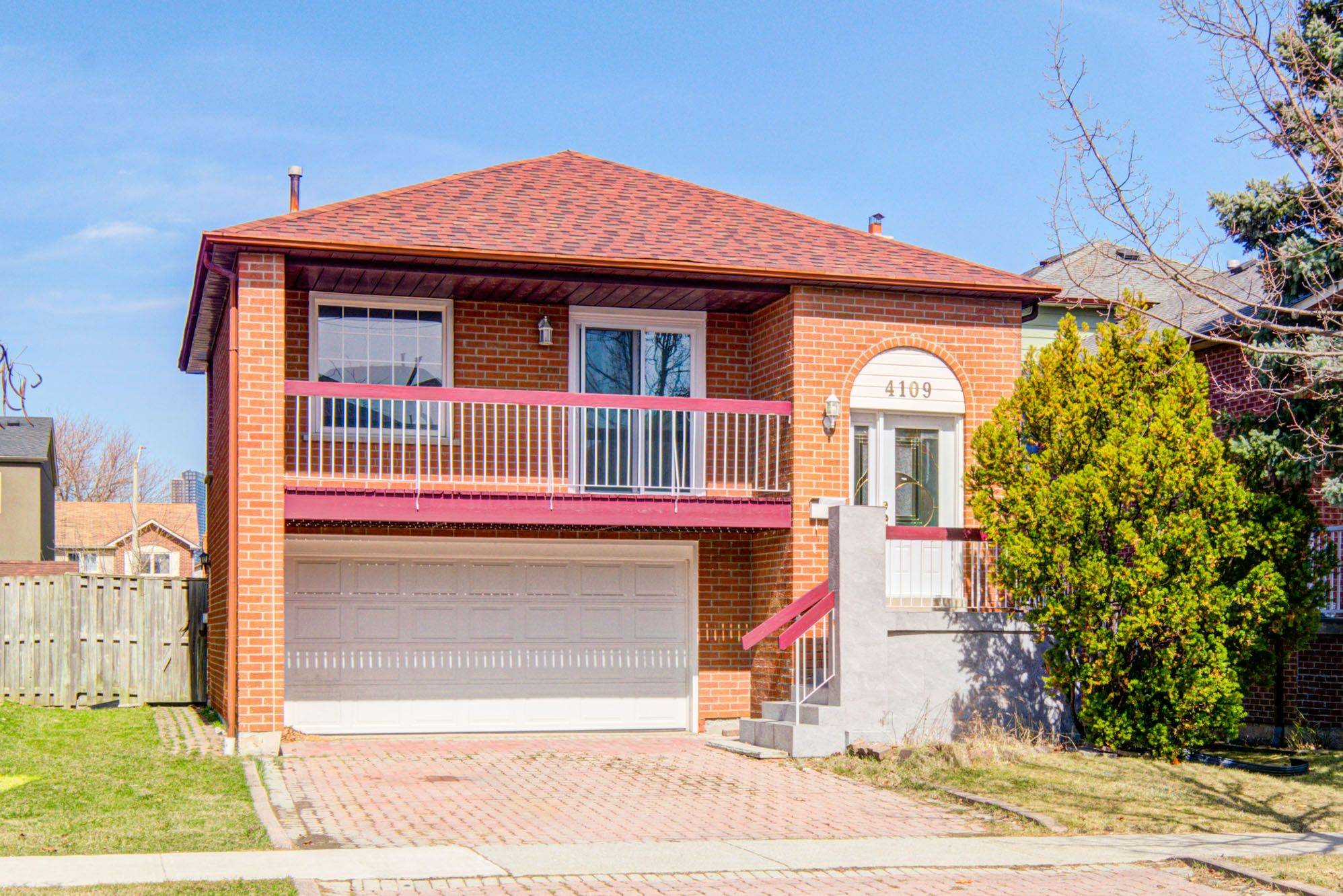 4109 Perivale RD, Mississauga, ON L5C 3M7