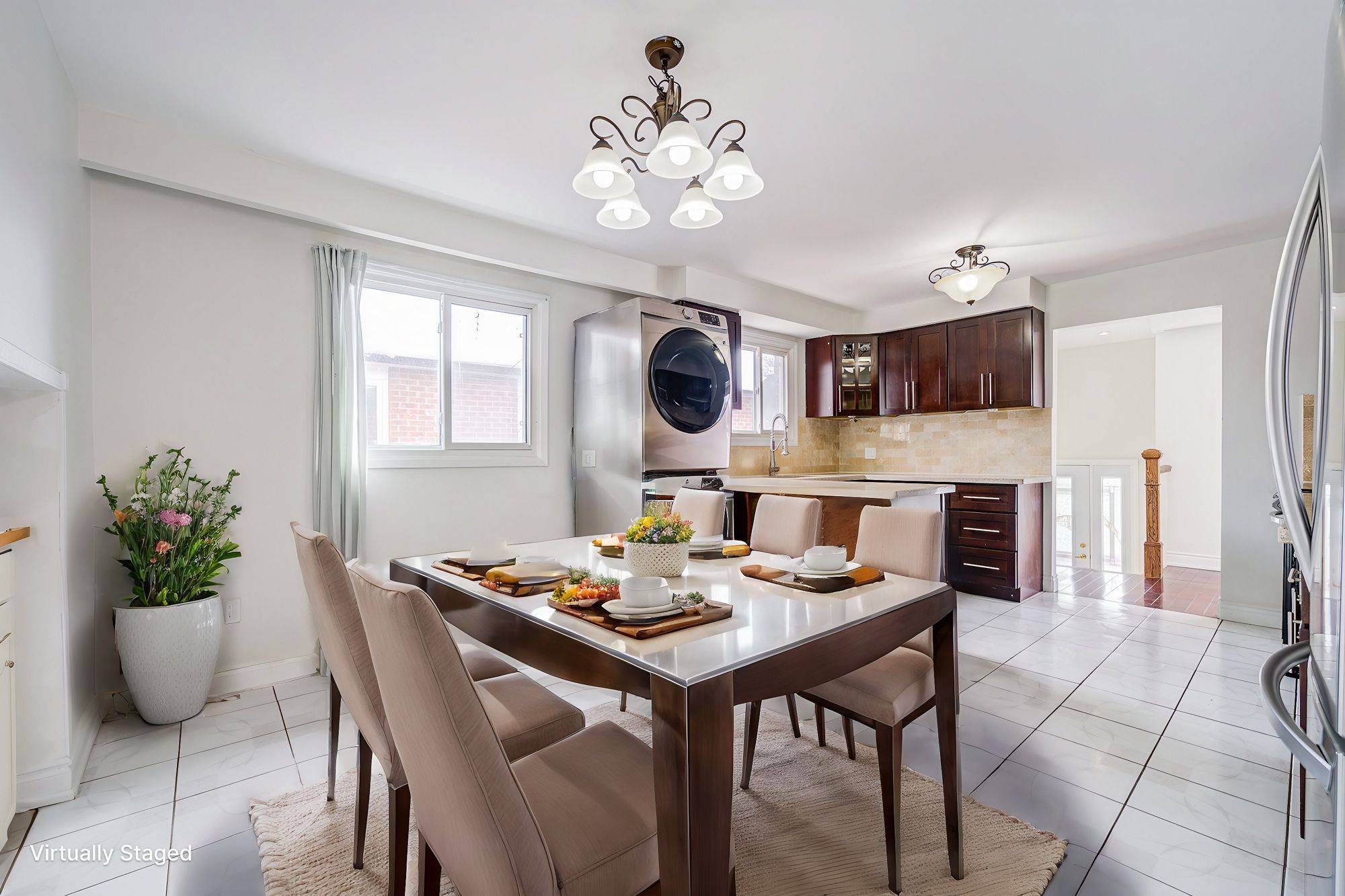 Mississauga, ON L5C 3M7,4109 Perivale RD
