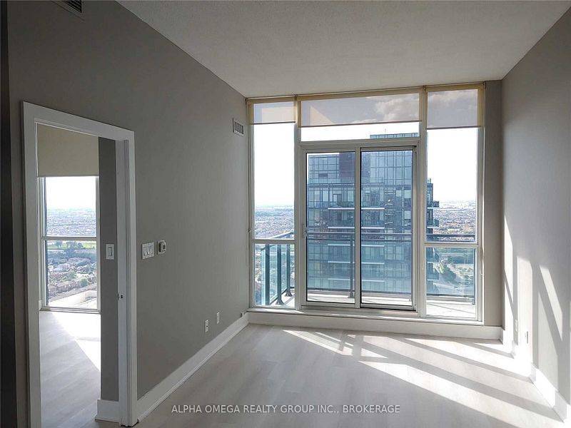 Mississauga, ON L5B 0G3,4065 Brickstone Mews DR #PH07