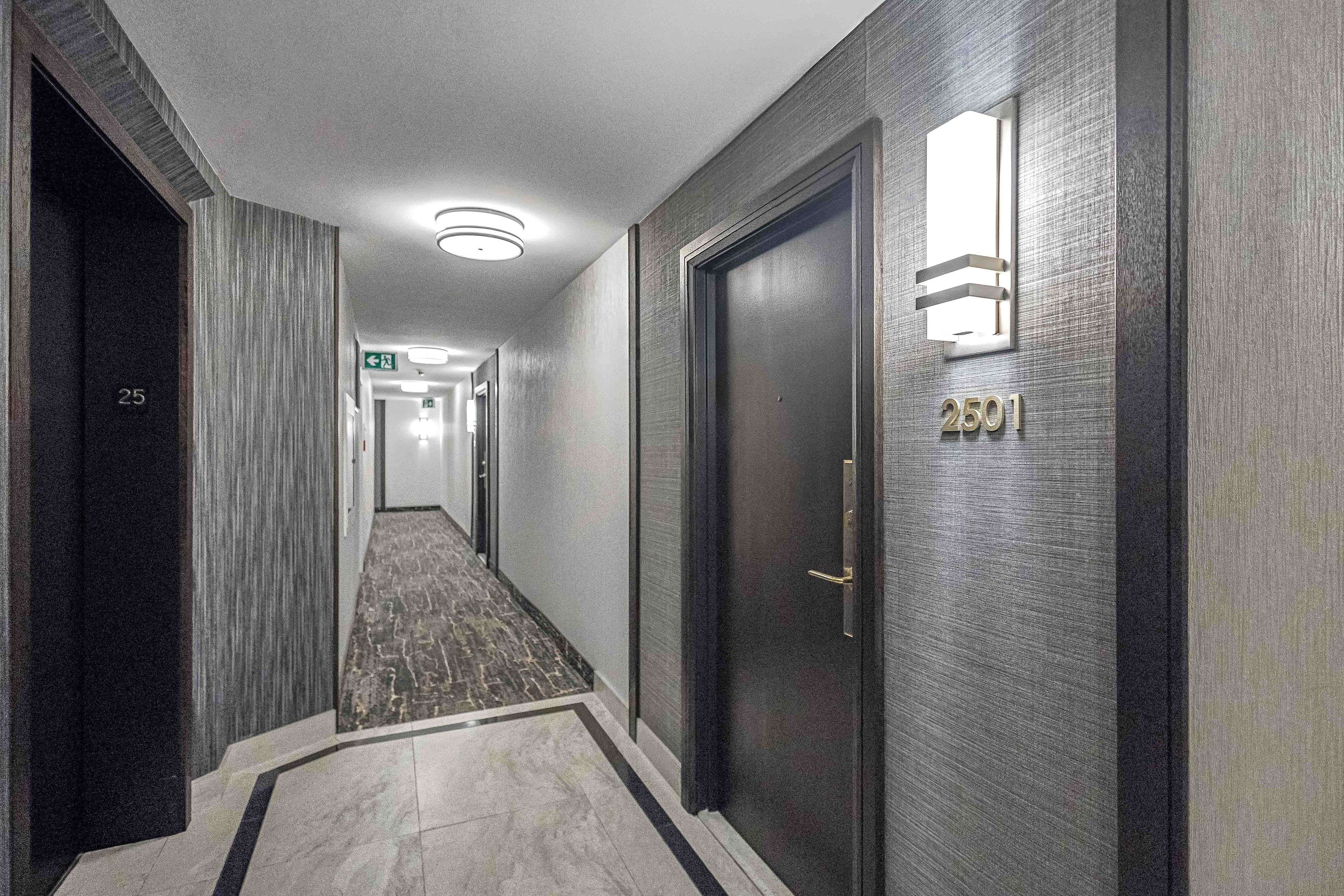 Mississauga, ON L4Z 2Y9,4205 Shipp DR #2501
