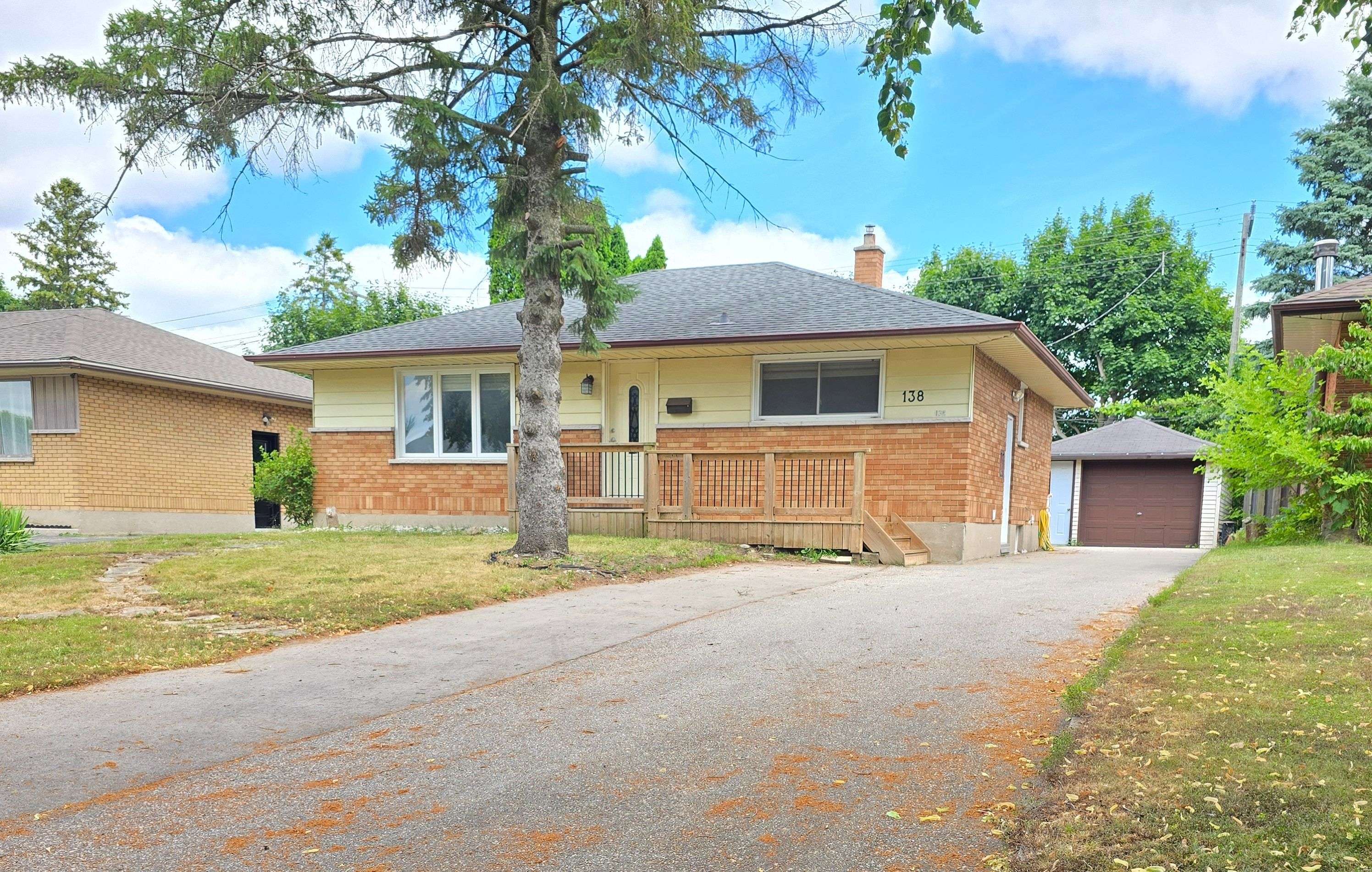138 MARK ST, London East, ON N5V 2G9