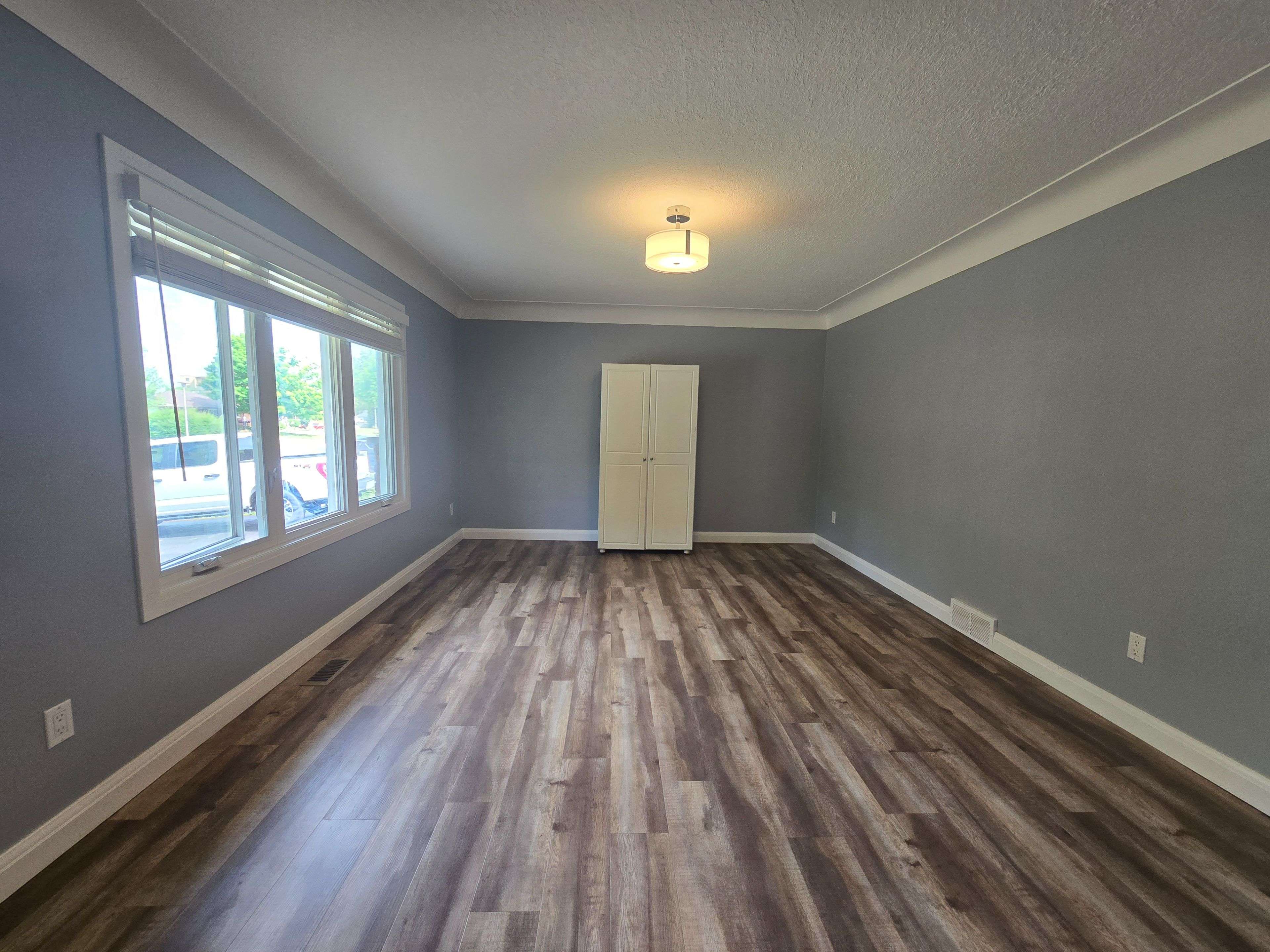 London East, ON N5V 2G9,138 MARK ST