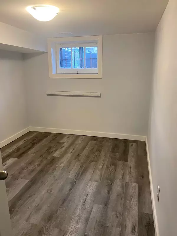 Toronto W03, ON M6M 1N6,48 Juliet CRES #B2