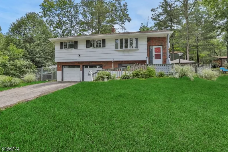 11 Ayers Ci, Andover Twp., NJ 07860