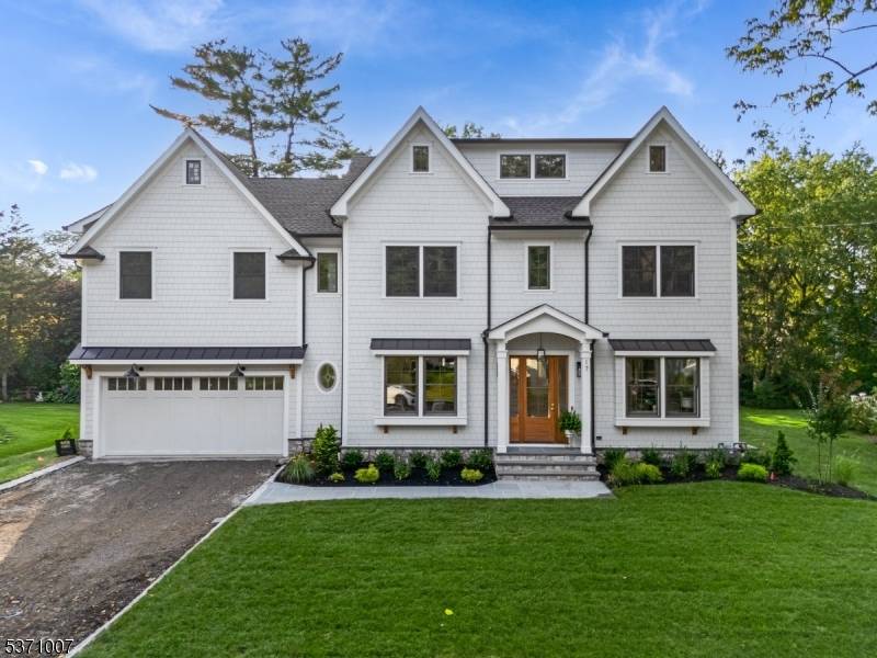 17 John St, Chatham Boro, NJ 07928