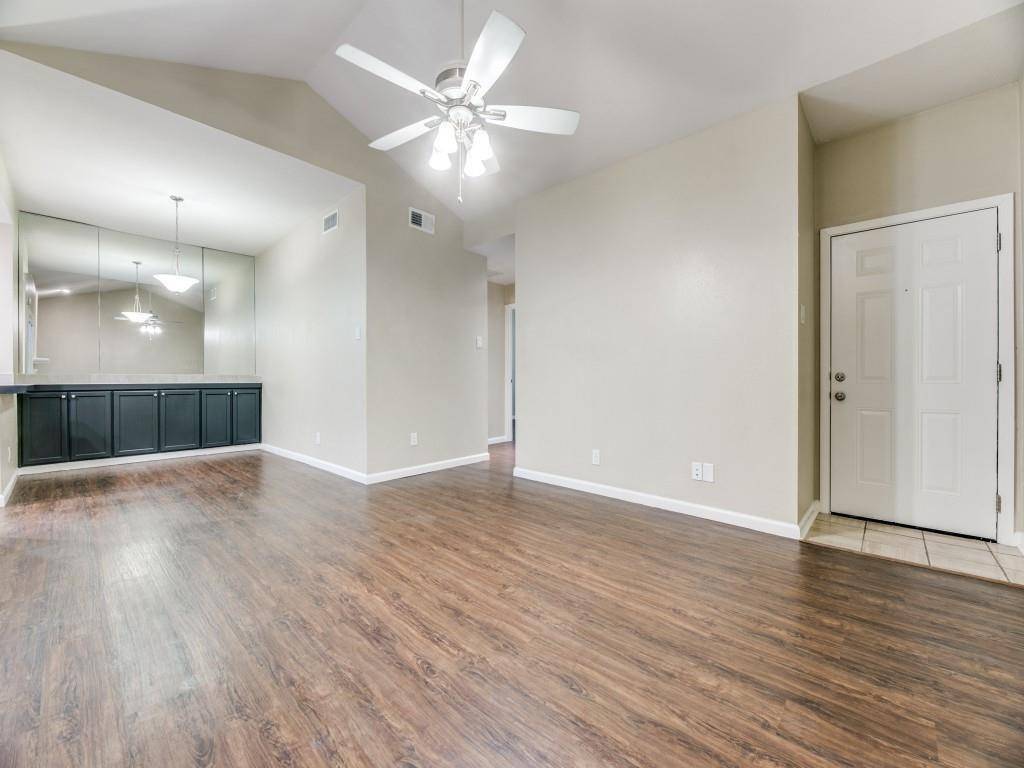 Dallas, TX 75231,8601 Park Lane #221