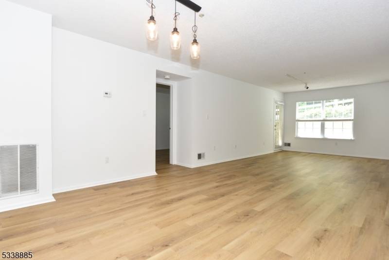 Mahwah Twp., NJ 07430,1071 Cambridge Ct
