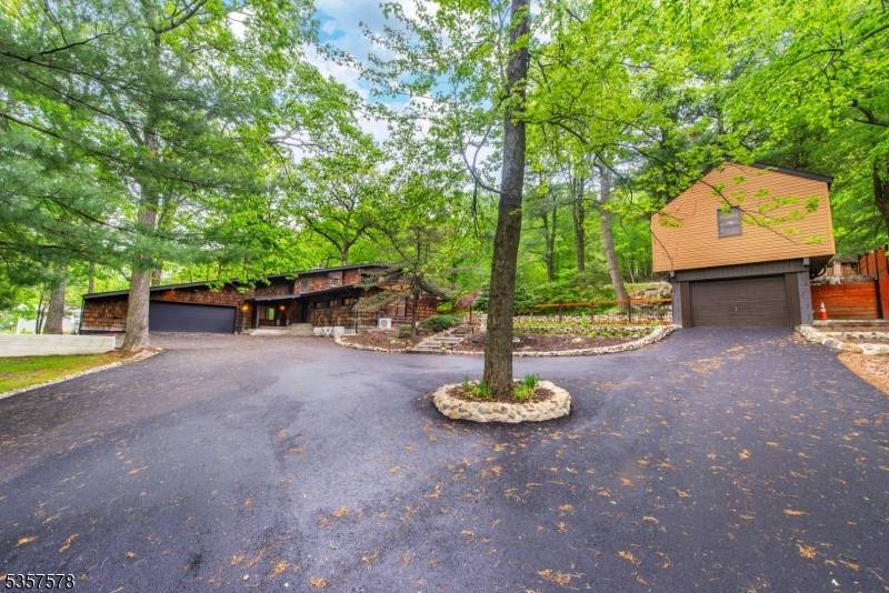 203 Stanhope Rd, Sparta Twp., NJ 07871