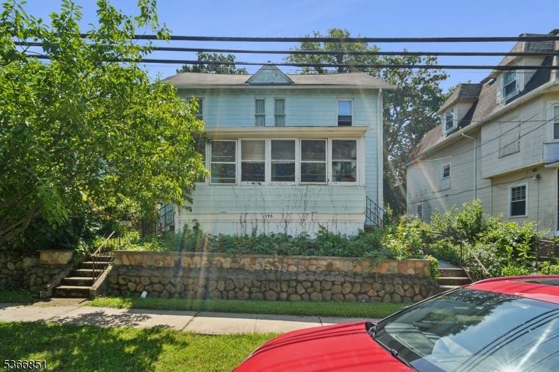 Montclair Twp., NJ 07042,195 N Fullerton Ave