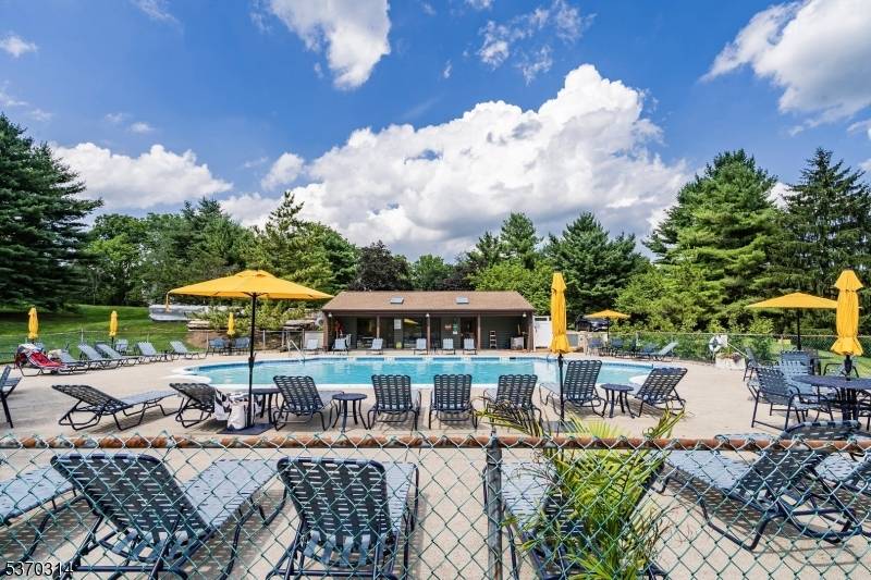 Clinton Twp., NJ 08801,59 Meadowview Dr
