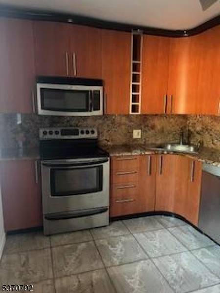 Millburn Twp., NJ 07041,206 Main St #60B