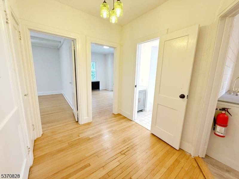 Ridgewood Village, NJ 07450,168 Washington Pl #1