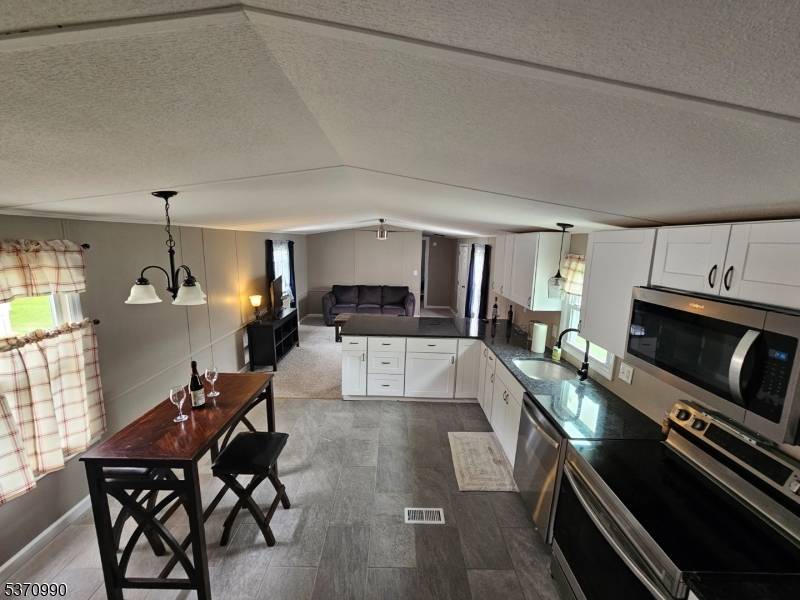 White Twp., NJ 07823,10 Clover Lane