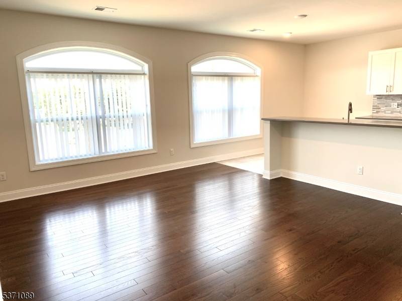 339 W Broad St. Unit 304 #304, Westfield Town, NJ 07090