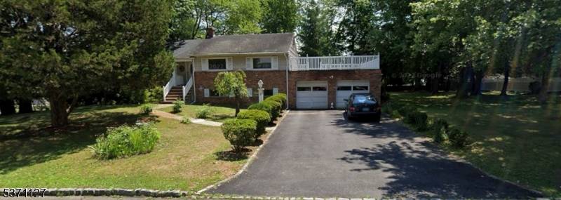 East Hanover Twp., NJ 07936,2 Christine Dr