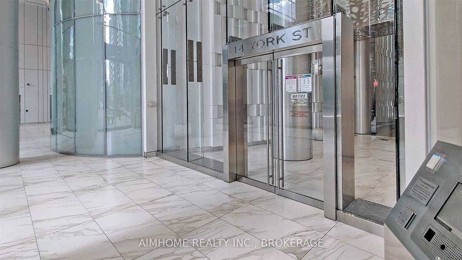 Toronto C01, ON M5J 0B1,14 York ST #5205