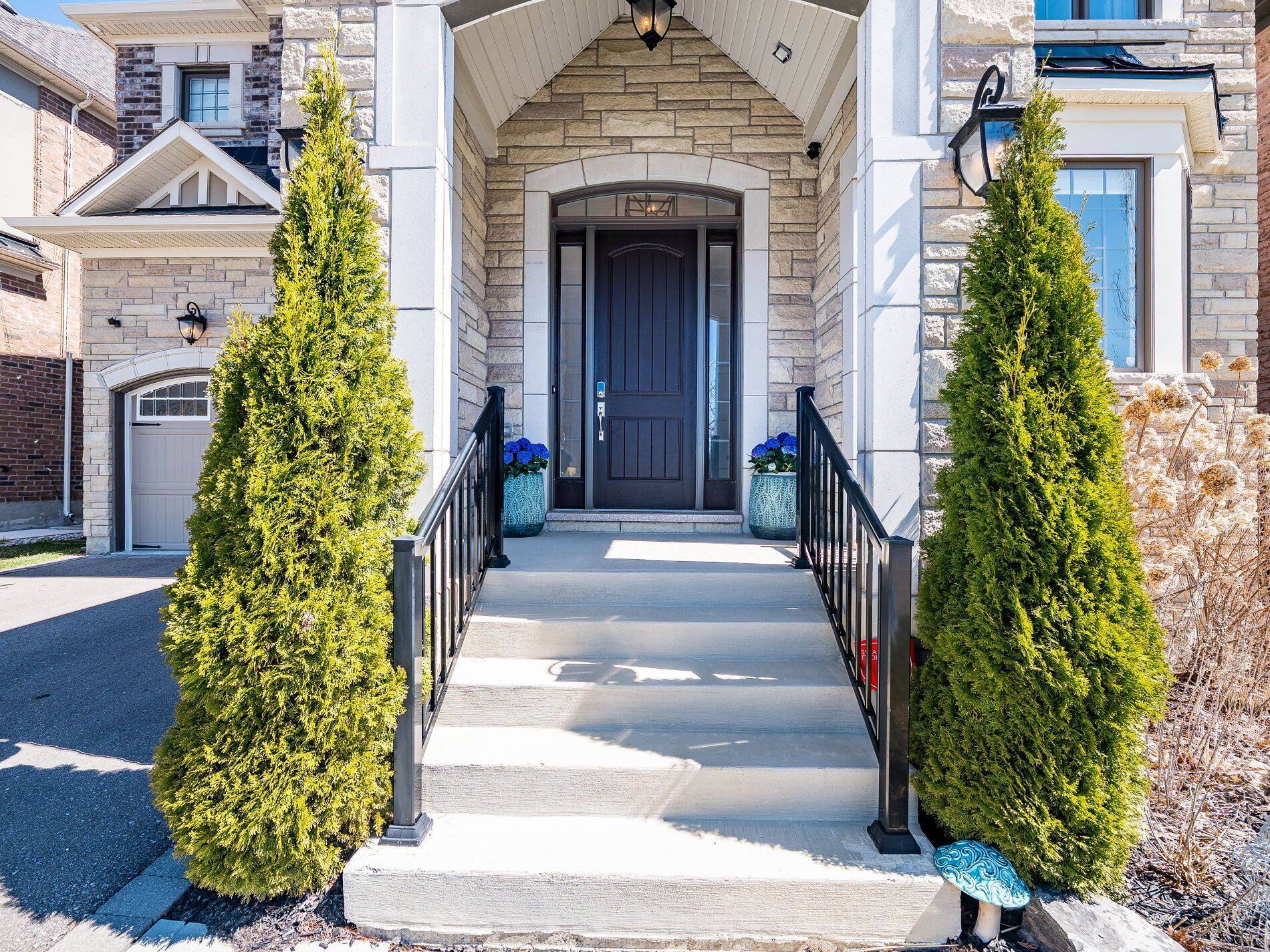 Vaughan, ON L4H 4V2,23 Grace Lake CT