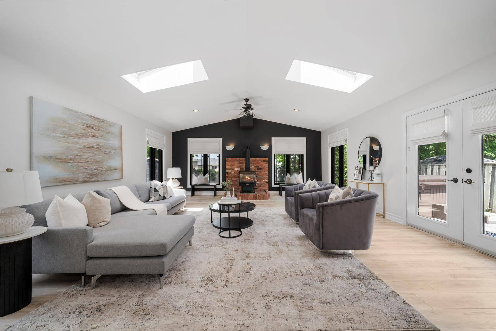 17 PATRICIAN CT, Bradford West Gwillimbury, ON L3Z 1B4