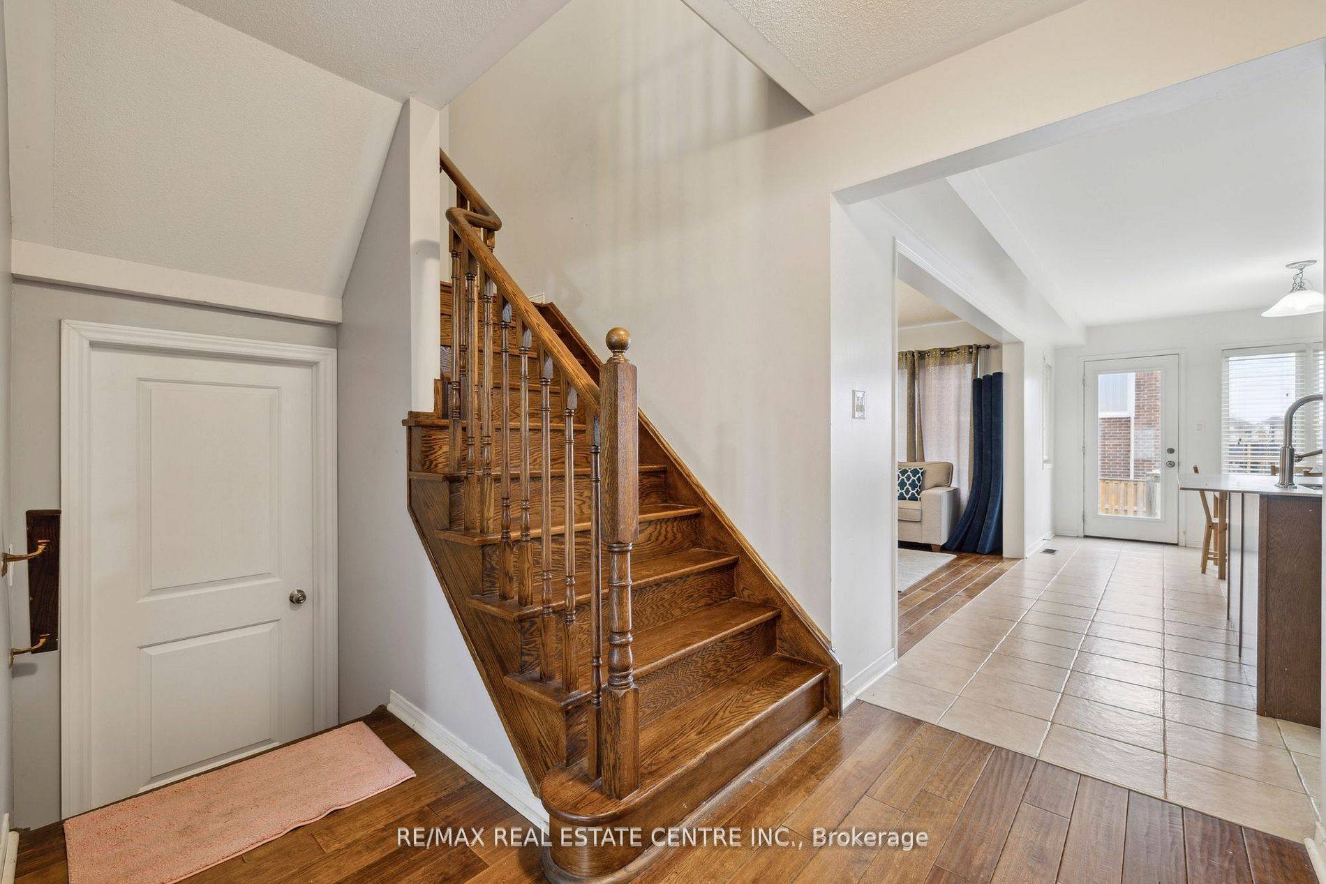 New Tecumseth, ON L9R 0M4,17 Treetops BLVD