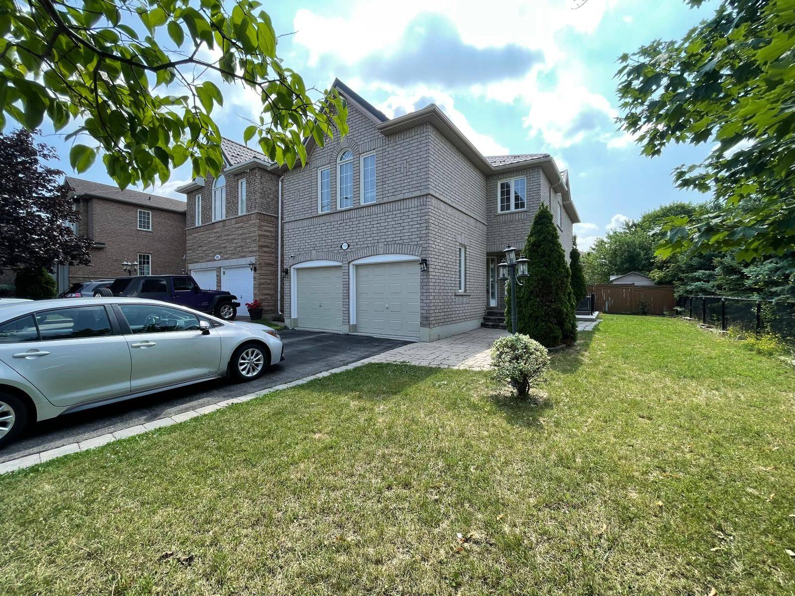 Mississauga, ON L5N 7N8,3194 World Series CT #UPPER