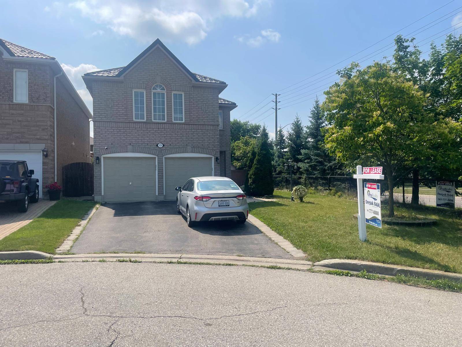 Mississauga, ON L5N 7N8,3194 World Series CT #UPPER