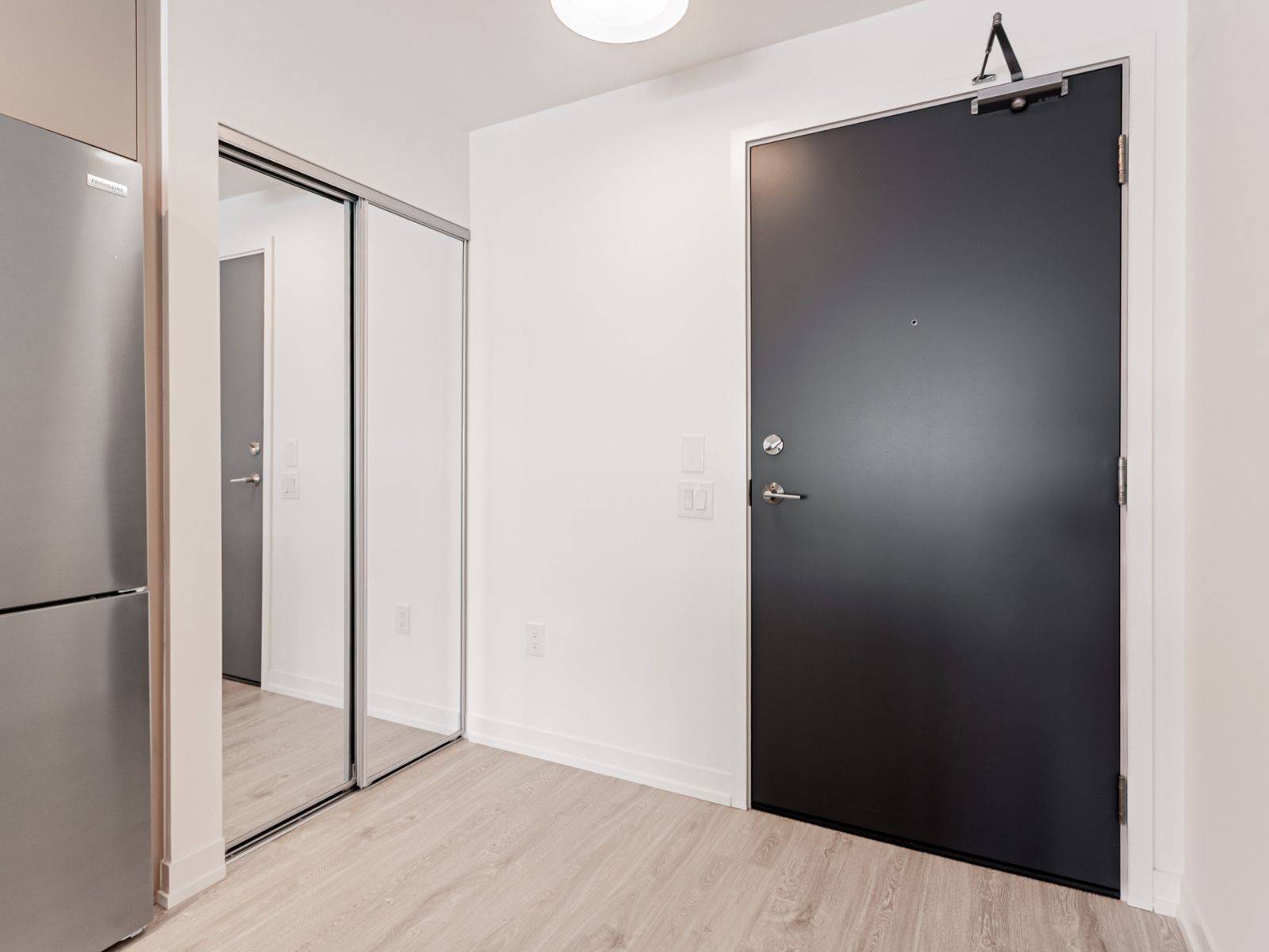 Mississauga, ON L5M 2V8,2485 EGLINTON AVE W #805