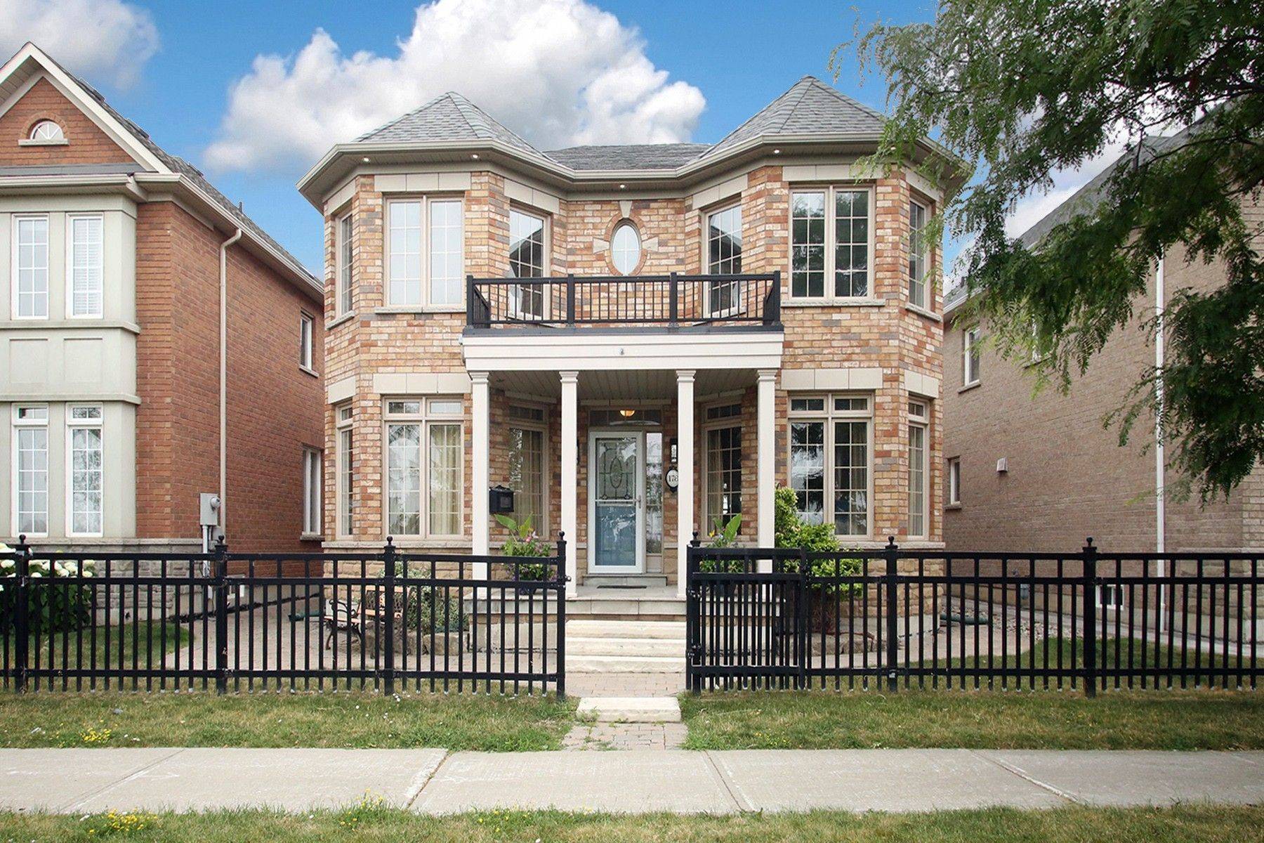 178 Beffort RD, Toronto W05, ON M3K 1N9
